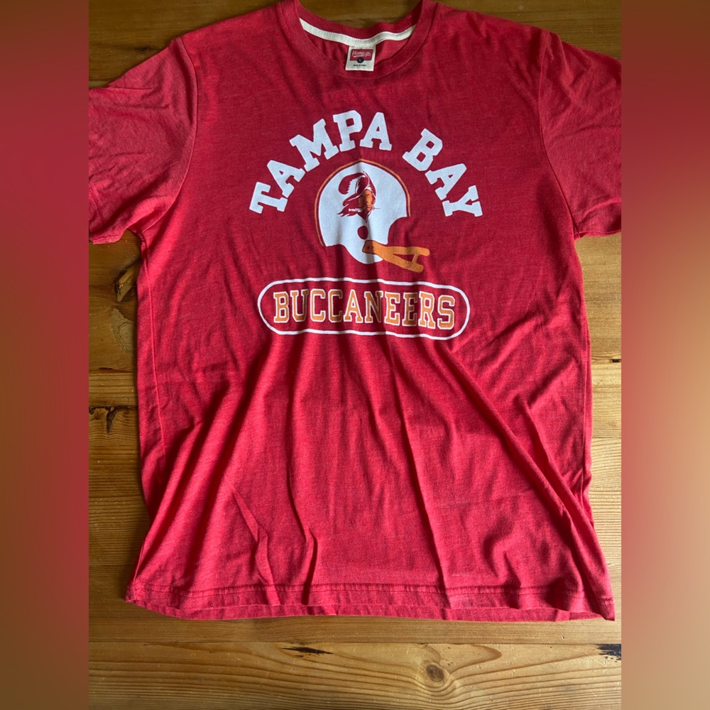 Vintage Tampa Bay Buccaneers T-Shirt